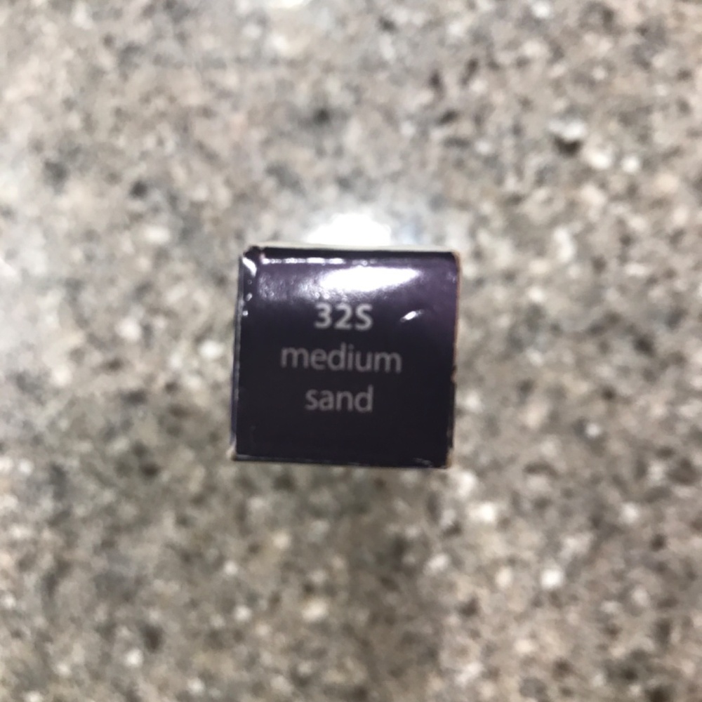 TARTE CONCEALER - Picture 2 of 5